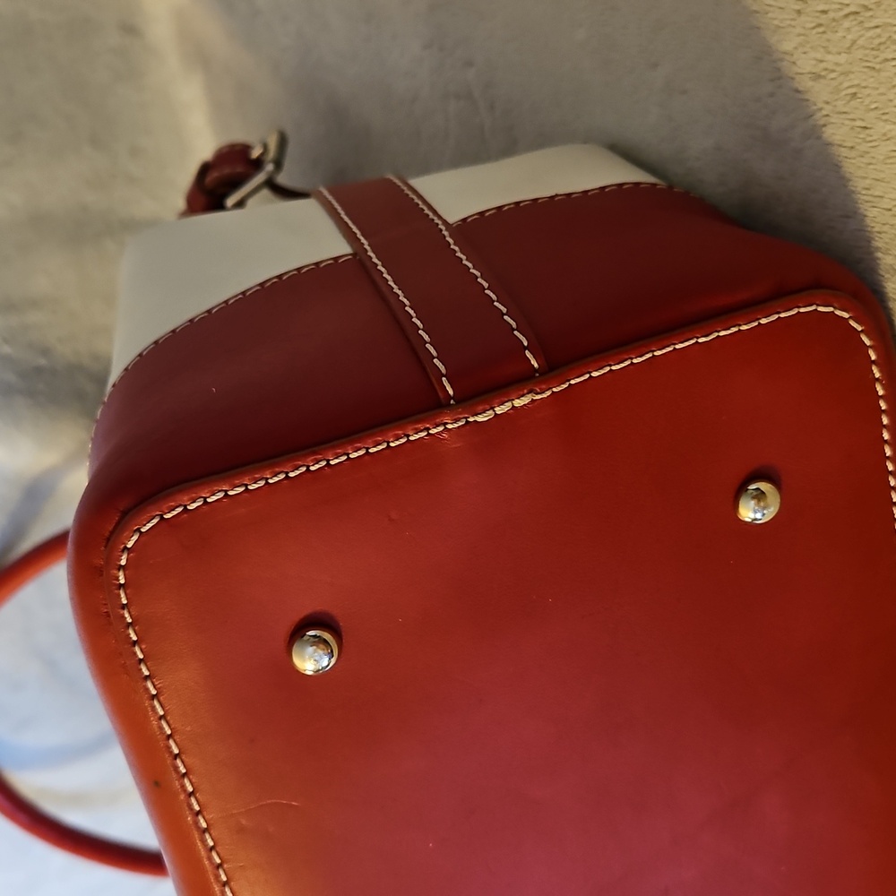 Alto Dooney & Bourke Satchel - Picture 9 of 14